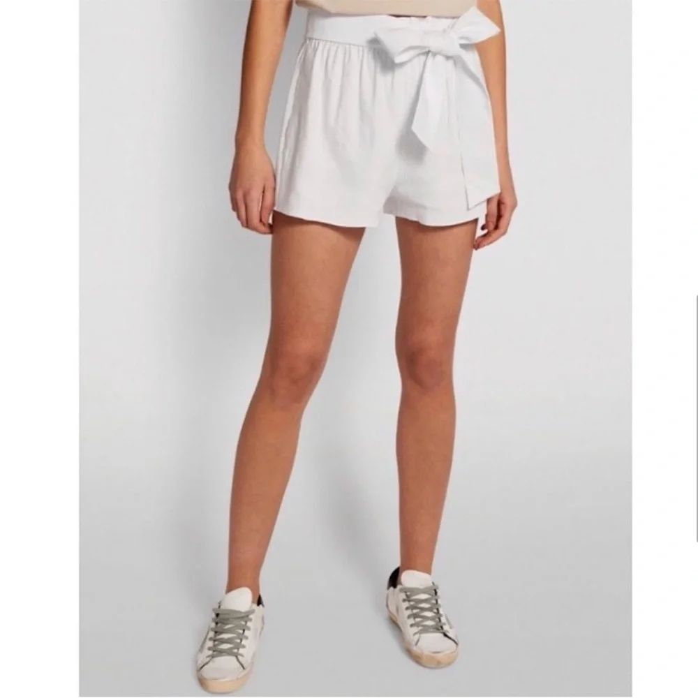 Alice + Olivia Linen Belted Paper Bag Shorts NWT White Medium‎ High Rise Pockets